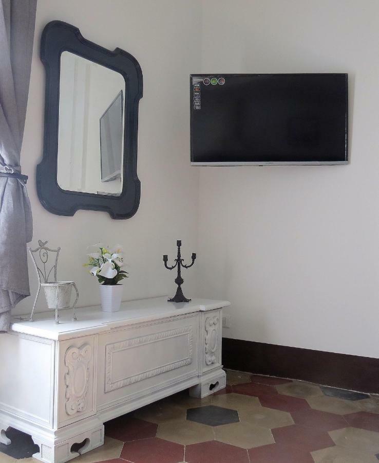 شقة A Casa Del Reuccio كاتانيا المظهر الخارجي الصورة