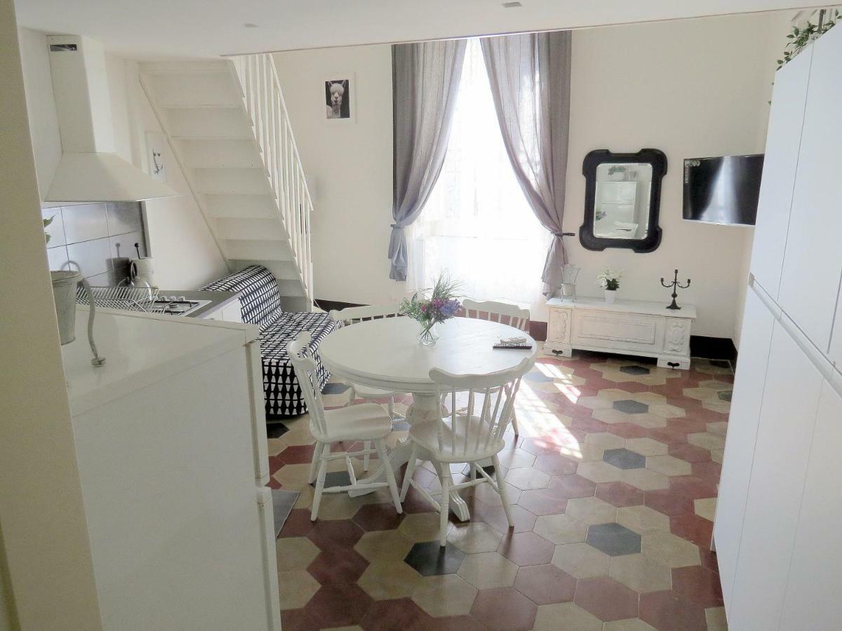 شقة A Casa Del Reuccio كاتانيا المظهر الخارجي الصورة