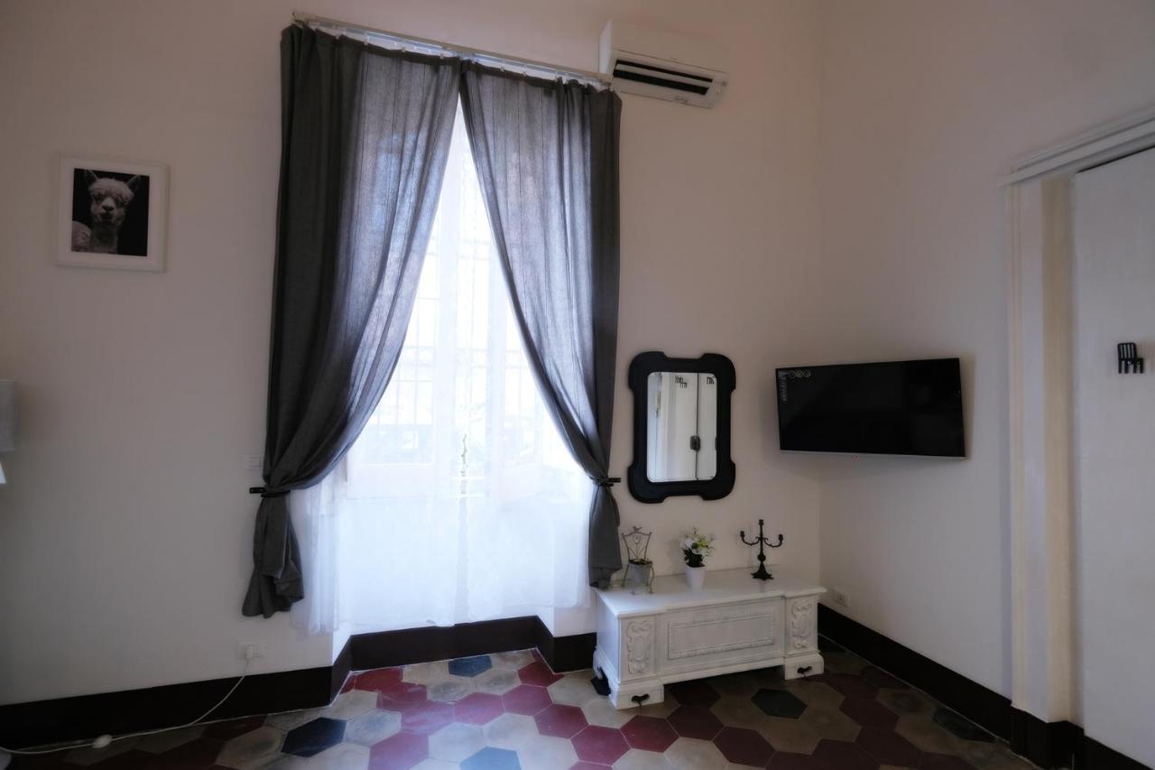 شقة A Casa Del Reuccio كاتانيا المظهر الخارجي الصورة